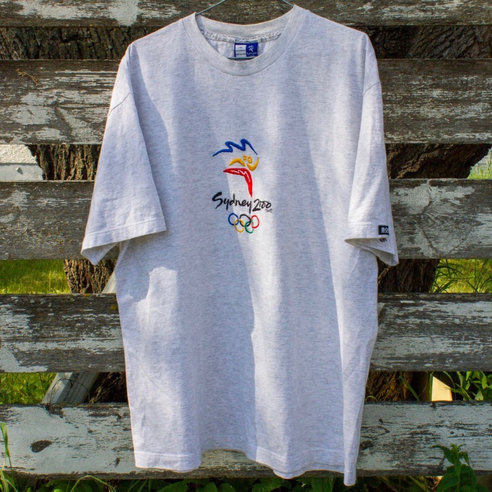 vintage sydney 2000 olympics tee